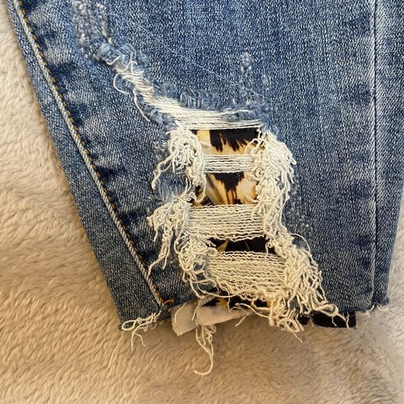 KanCan Women's Jeans 30x26 Mid-Rise Destroyed Skinny With Leopard Print Patches - Picture 4 of 16